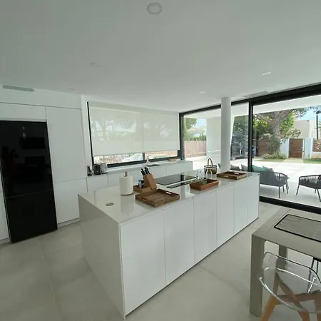 Mas Del Cullou, Moderne In Andalusien, In Der Naehe Vom شقة