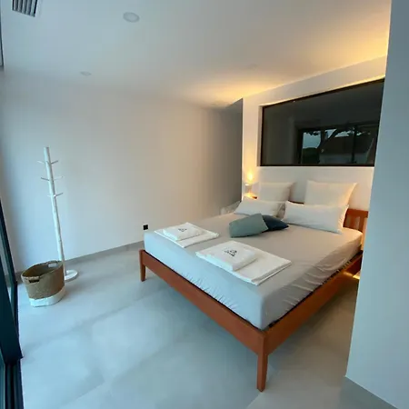 Mas Del Cullou, Moderne In Andalusien, In Der Naehe Vom Apartment