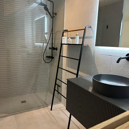 Mas Del Cullou, Moderne In Andalusien, In Der Naehe Vom