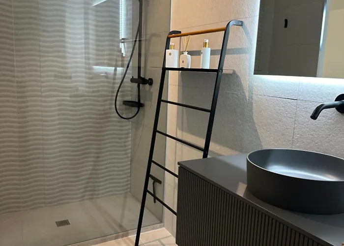 Mas Del Cullou, Moderne In Andalusien, In Der Naehe Vom